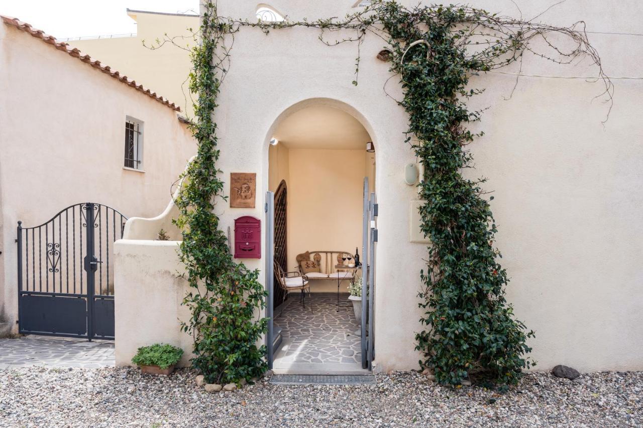 Domo Mea Terra E Domo Mea Chelu - Comfort Nel Centro Storico Di Orosei Exterior foto
